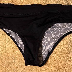 Lululemon Reversible Bikini Bottoms Sz. 8